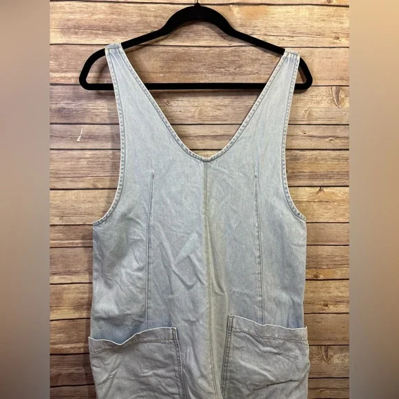 We The Free Light Blue Denim Overalls Relaxed Fit Size Small - Picture 2 of 6